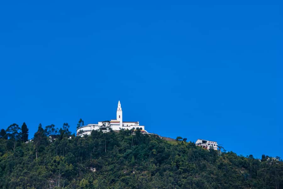 Bogotá: City Tour with Monserrate Hill, transfers and guide - Gold Museum: pre-Hispanic pieces and the Muisca gold-and-salt story