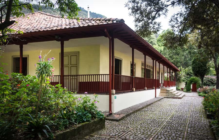 Bogotá: City Tour with Monserrate Hill, transfers and guide - Who this tour suits best