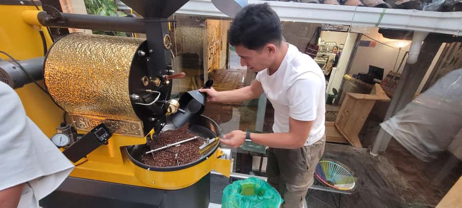 Bogota: Coffee Tasting, Roasting, Filtration & Espresso Tour - 150 Minutes of Coffee: From Bean Selection to Roasting Live