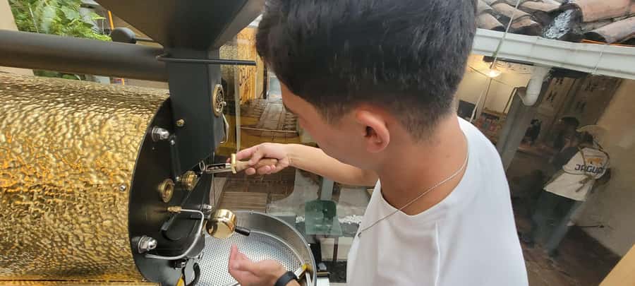 Bogota: Coffee Tasting, Roasting, Filtration & Espresso Tour - Art Latte Practice: Turning Skills Into a Keepsake Memory