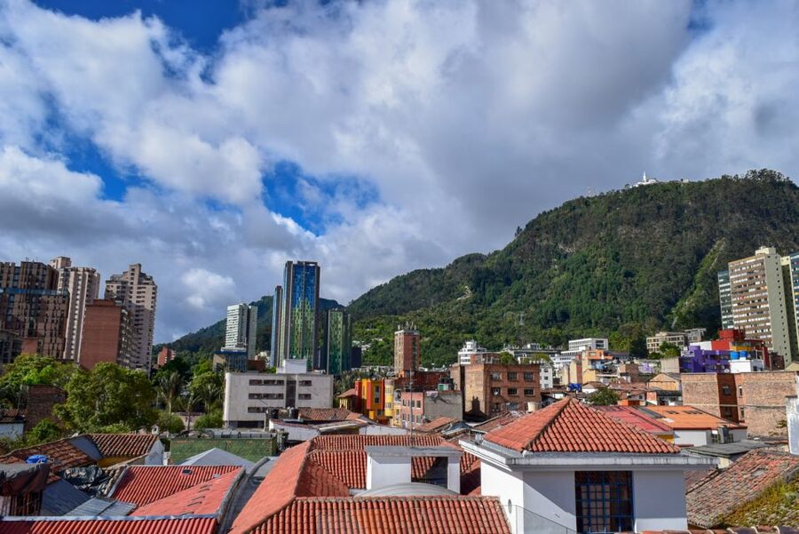 Bogota: Downtown City and Monserrate Hill Private Tour - Private guide quality: the difference between facts and context