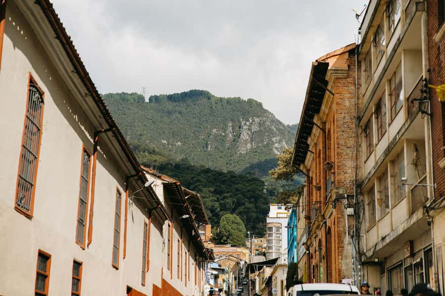 Bogotá: Express Tour with Private Guide and Transportation - Private Hotel Pickup and Transport: Convenience Plus a Timing Reality Check