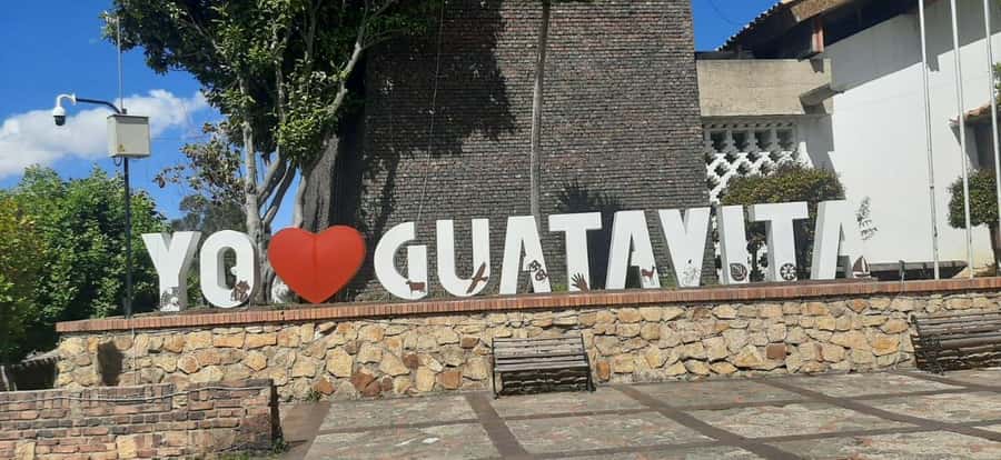 Bogota: Guatavita and Salt Cathedral Daily Group Tour - Food, Drinks, and the Lunch Question