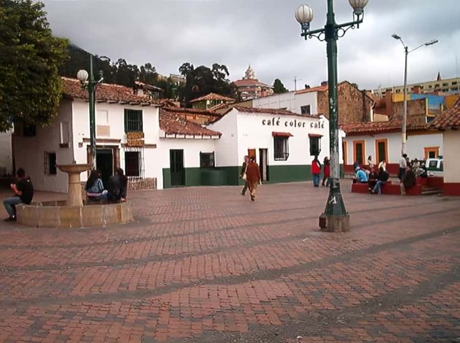 Bogota : Must-See Sites Walking Tour With a Guide - How the Guide Actually Improves Your Bogotá Day (Daniel and Julian)