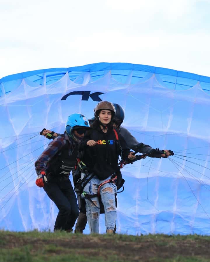 Bogota: Paragliding activity in La Calera with transfers - Getting ready: equipment, briefing, and how the takeoff moment feels