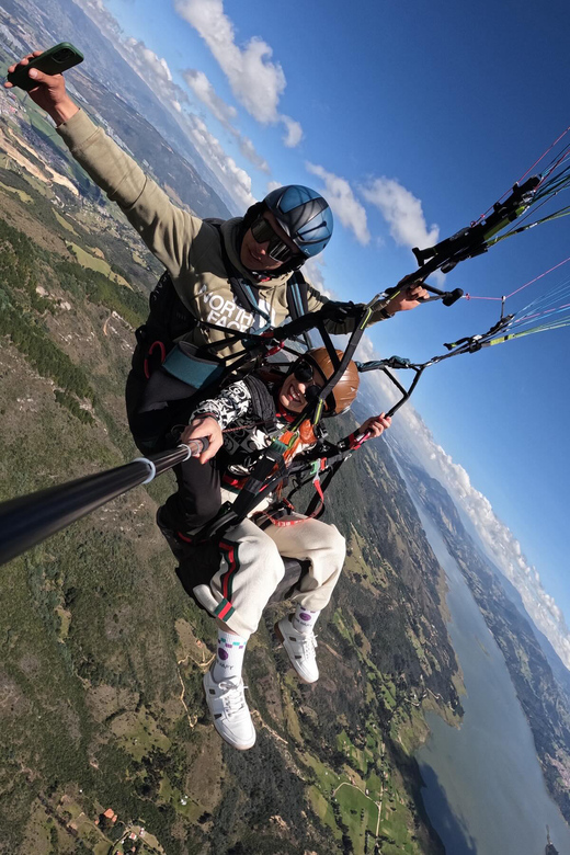 Bogota: Paragliding activity in La Calera with transfers - Provider note: what Encanto Colombiano Tours means for your day