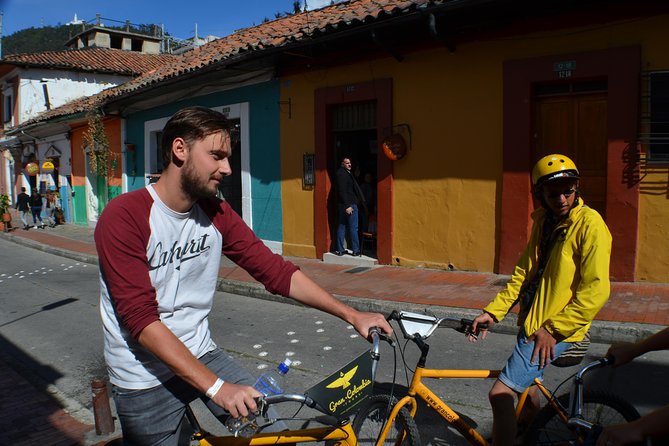 Bogotá Private Bike Tour with Transportation - Seventh Avenue: the north-south lifeline (and why you’ll care)