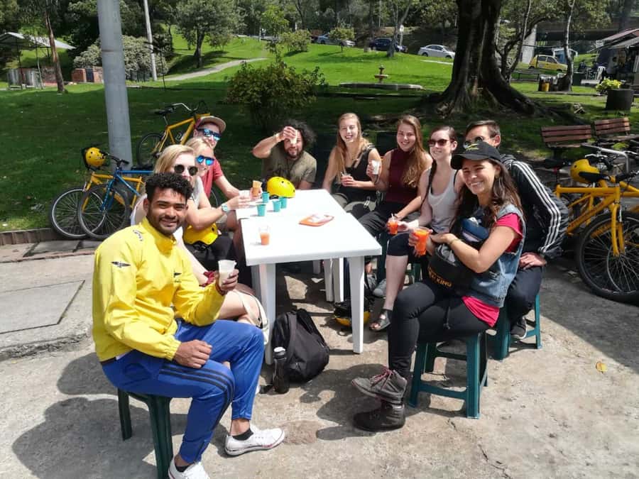 Bogotá Private Bike Tour with Transportation - Bolivar Square and back toward La Candelaria