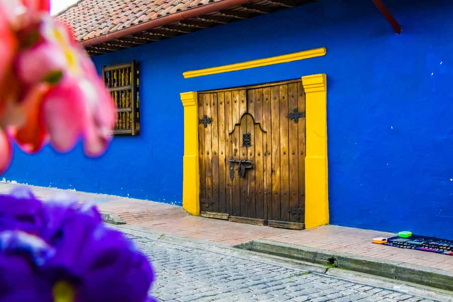 Bogotá: Private Candelaria Walking Tour with Gold Museum - Key things to know before you go