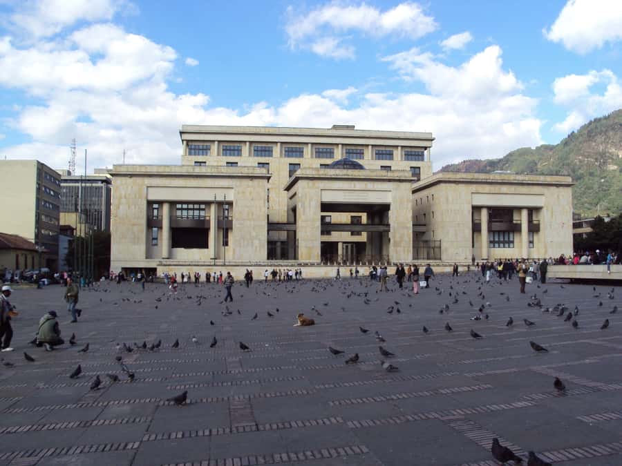 Bogotá: Private Candelaria Walking Tour with Gold Museum - Comfort notes: shoes, walking terrain, and who it fits