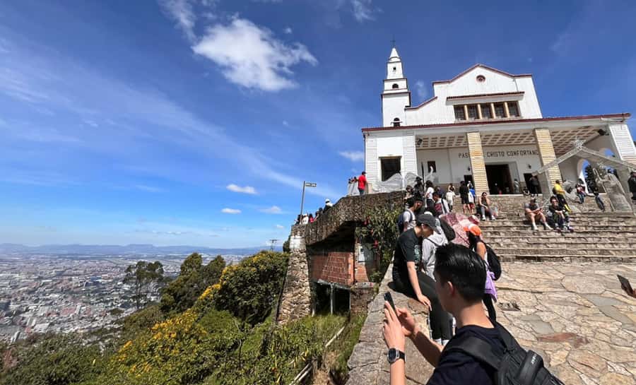 Bogota: Private Tour to Monserrate and Guadalupe - Your 5-hour flow: what you’ll do and why it feels manageable