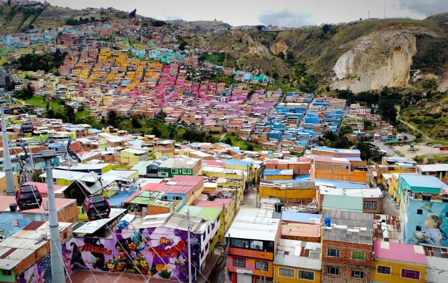 Bogotá´s Barrios: El Paraíso Favela Tour with Cable Car - Best Viewpoint, Traditional Snack, and the Return Ride