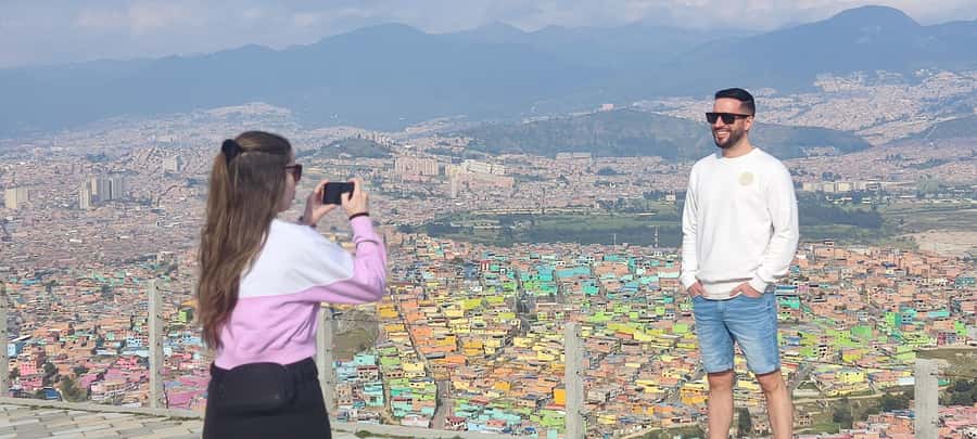 Bogotá´s Barrios: El Paraíso Favela Tour with Cable Car - Safety, Altitude, and What to Bring (and What to Avoid)