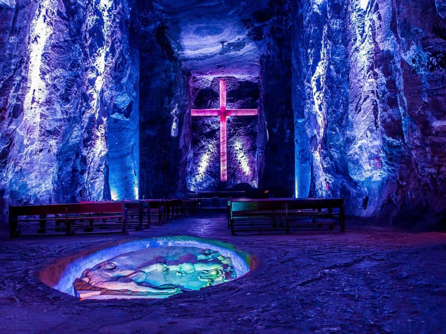 Bogotá: Salt Cathedral and Andrés Carne de res tour! - Guide and driver quality: what to look for on the day