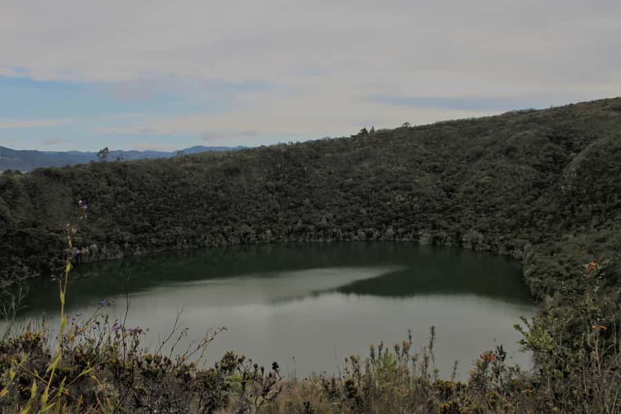 Bogotá: Salt Cathedral & Lake Guatavitá Tour with Lunch - Guatavitá and the Tominé Reservoir: small-town pace and wide views