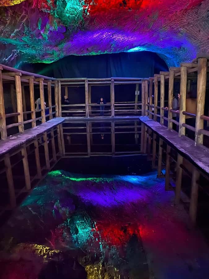 Bogotá: Salt Cathedral & Lake Guatavitá Tour with Lunch - Price and value: is $180 fair for this full-day route?