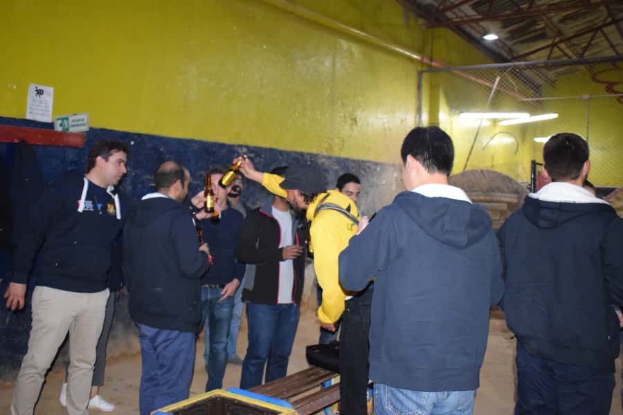 Bogotá: Tejo and Beer Tour - Finding your guide at the yellow-umbrella fountain