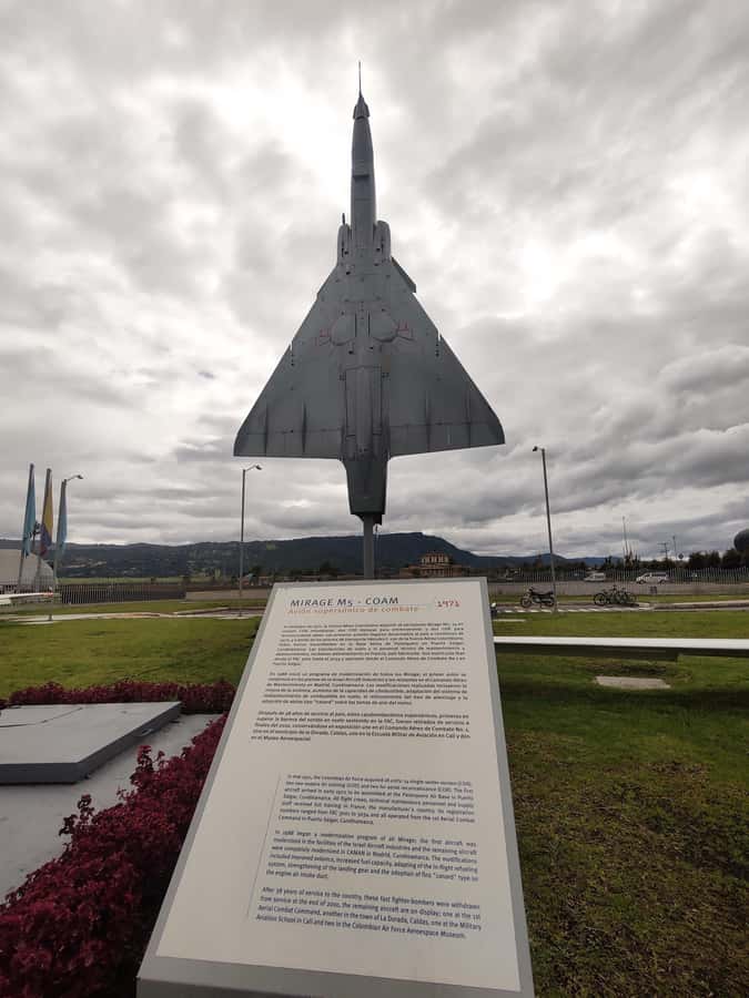 BOGOTA: Tour of Jaime Duque Park, Zoo, and Aerospace Museum - Los Angeles Fountain Garden: the calm reset