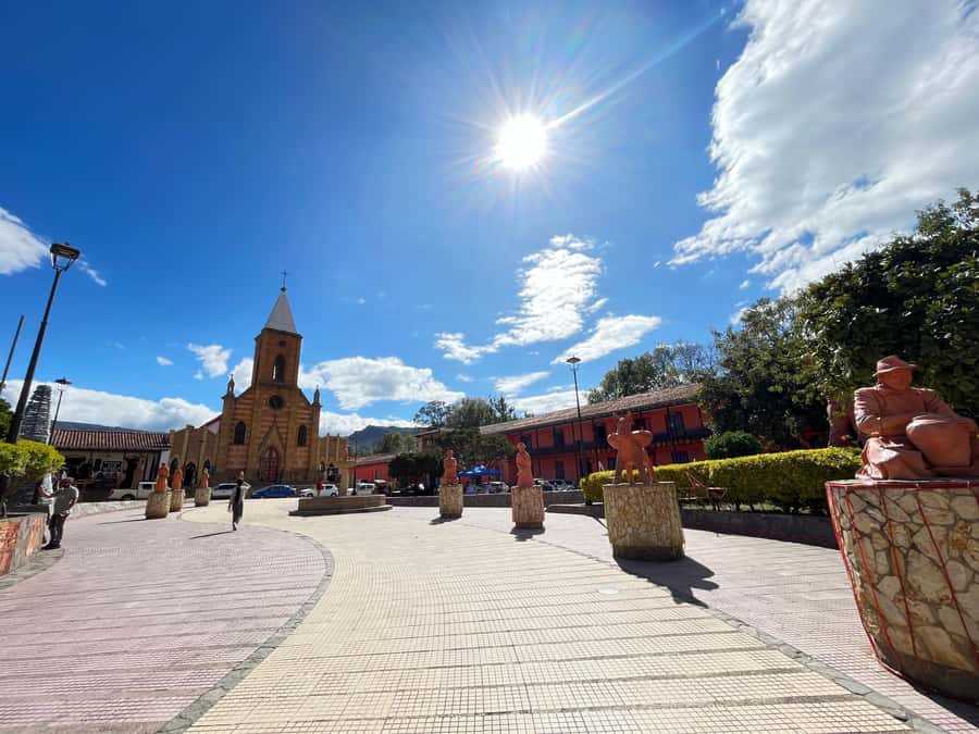 BOGOTA: Tour of Villa de Leyva, Ráquira, Pozos Azules, and Puente de Boyacá - A 10-hour sweep: what this route actually covers