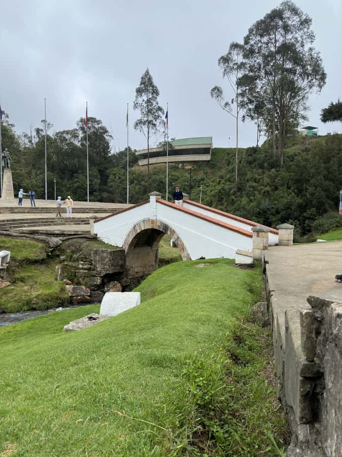 Bogota: Tour to villa de Leyva raquira casa terracota & more - Pickup from Bogotá and the Puente de Boyacá photo stop