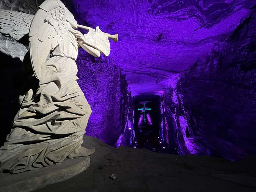 Discover Bogota-city tour and the Salt Cathedral in one day - A one-day Bogotá and Zipaquirá plan that makes sense