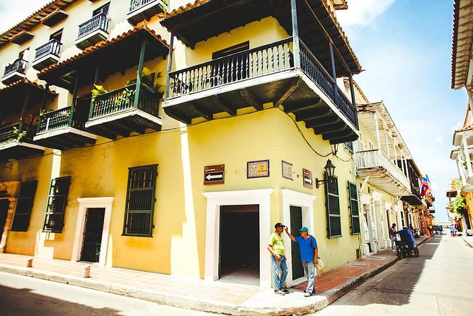 Do it yourself 11 days tour in Colombia (customizable) - Salento day 4 to Medellín day 5: the switch from coffee hills to city energy