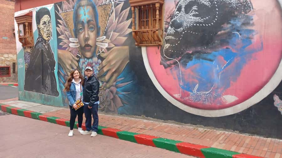 Free Walking Tour Bogotá: Arte, Historia y Café - Quick hits