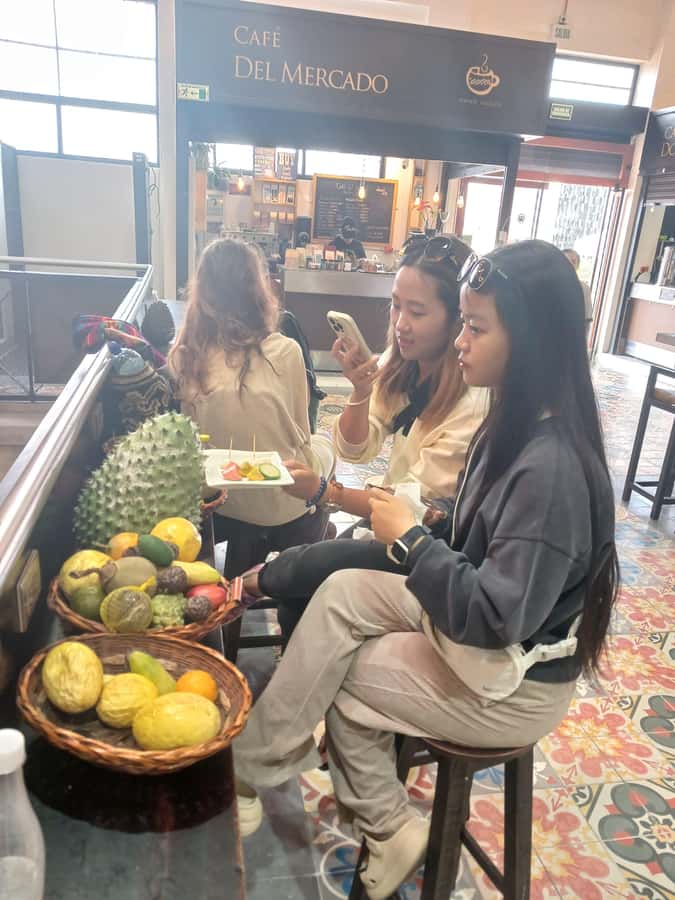 Free Walking Tour Bogotá: Arte, Historia y Café - Varietale La Candelaria: your barista-led coffee finale