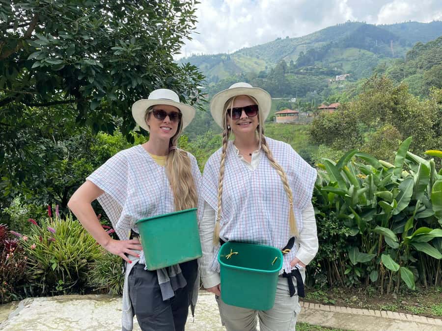 From Bogota: 5 hour guided coffe farm tour - All included - Manual harvest: A small effort that explains a lot