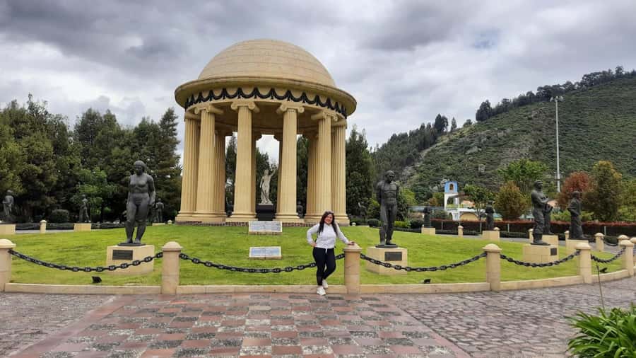 From Bogota: Excursion to Jaime Duque Park - Zoo time and gardens: the relaxing counterweight