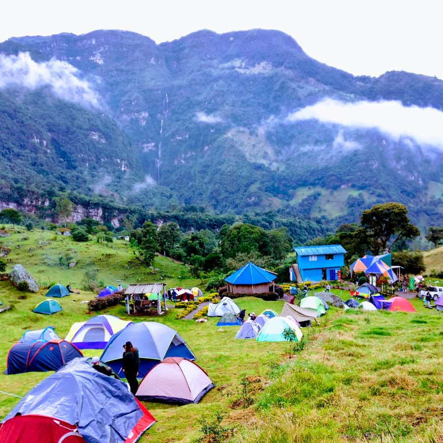 From Bogota: La Chorrera Waterfall Guided Hike - A quick nature change just outside Bogotá