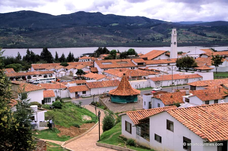 From Bogotá: Lake Guatavita and the El Dorado Legend Tour - Tominé Reservoir Photo Stop and the New Guatavita Town Connection