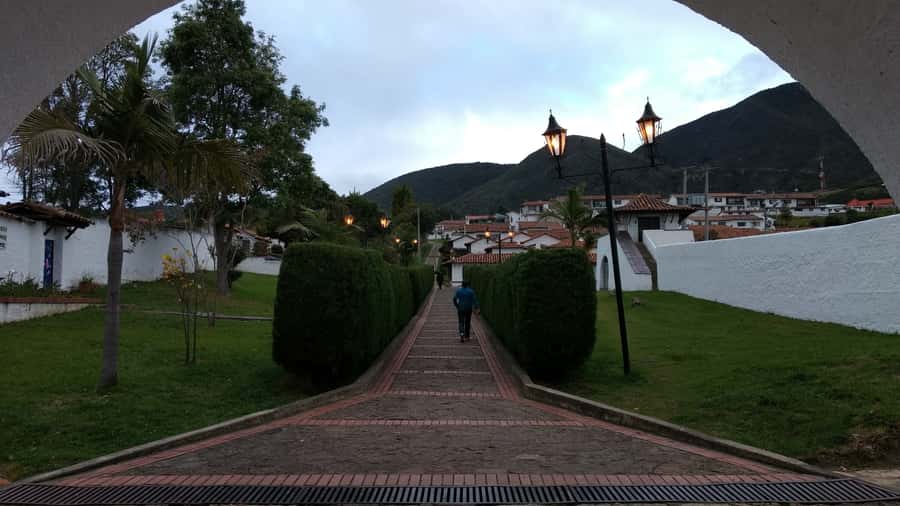 From Bogotá: Lake Guatavita and the El Dorado Legend Tour - Lake Guatavita Walk: Where You Hear Myths at the Sacred Site