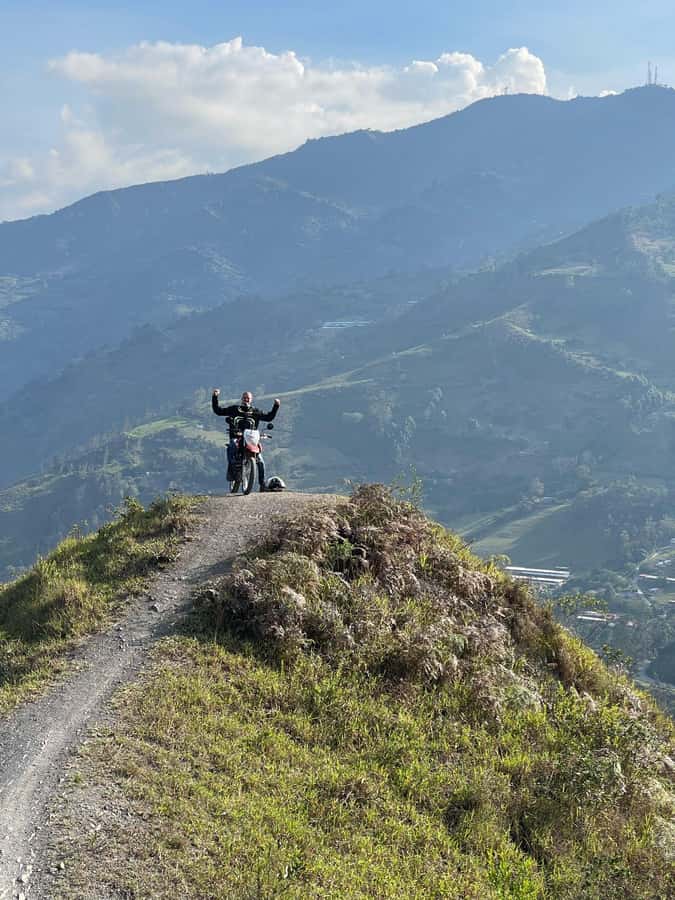 From Bogota: Mountains & Valleys Off-Road Motorcycle Tour - The early ride: warming up on Bogotá roads and quick photo moments