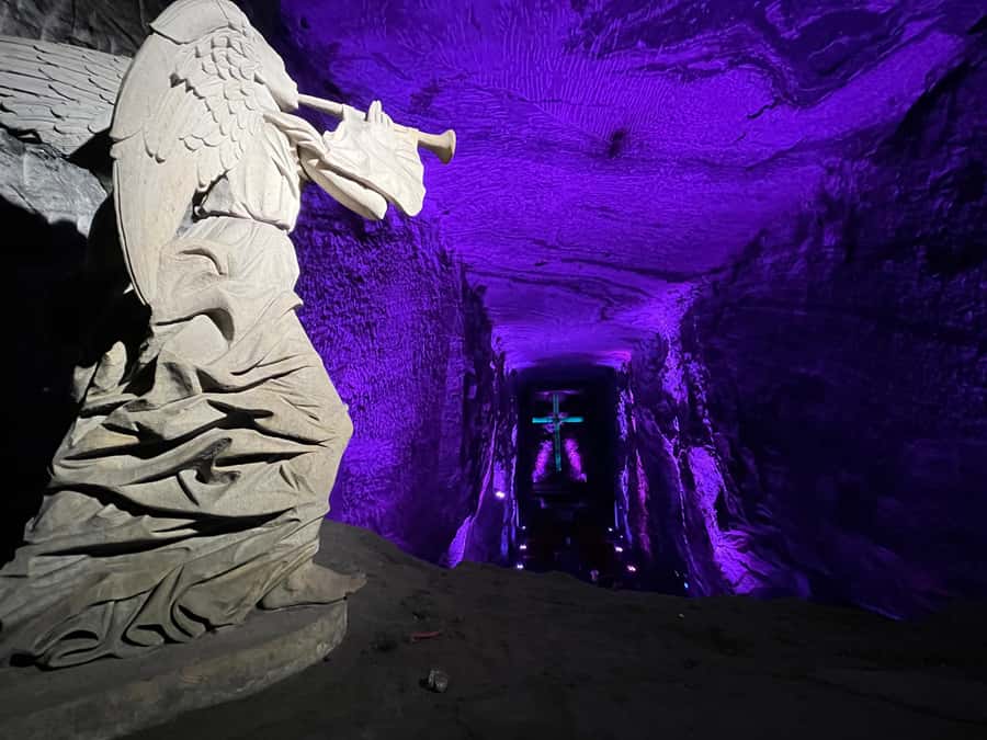 FROM BOGOTA: Salt Cathedral and Andrés Carne de Res (Chía) Tour - Who this tour suits best (and who should think twice)