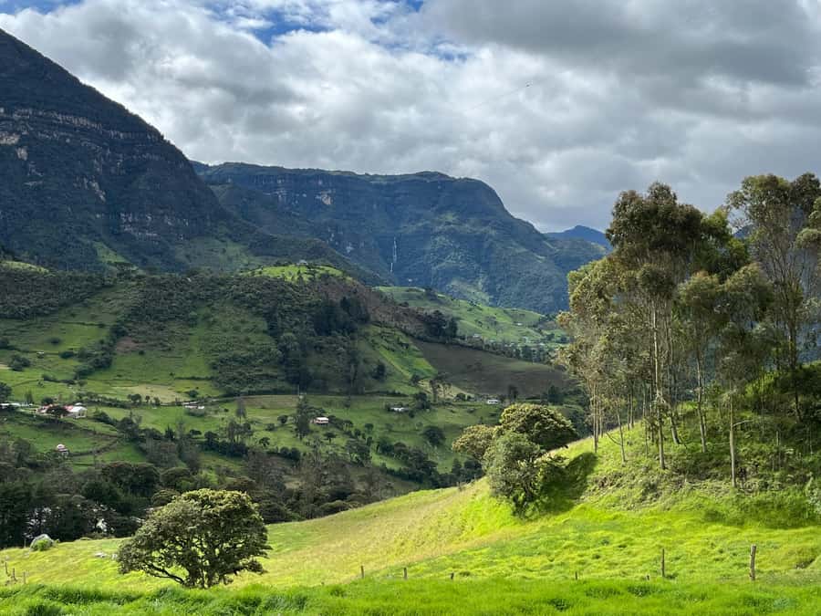 FROM BOGOTA: Tour to La Chorrera, Colombia's highest waterfall. - At the Waterfall: Photo Stop Plus Free Time (And How to Use It)