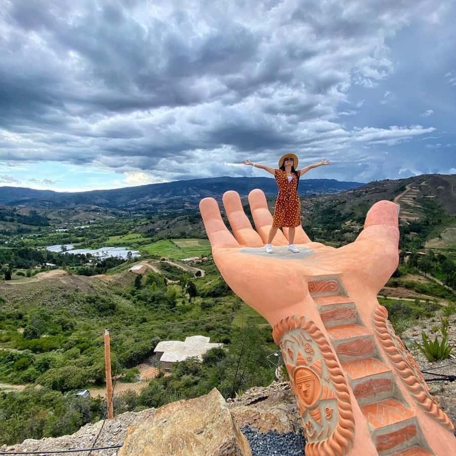 From Bogotá: Tour to Villa de Leyva, Ráquira, Casa Terracota, and Pozos Azules - Who this tour is best for