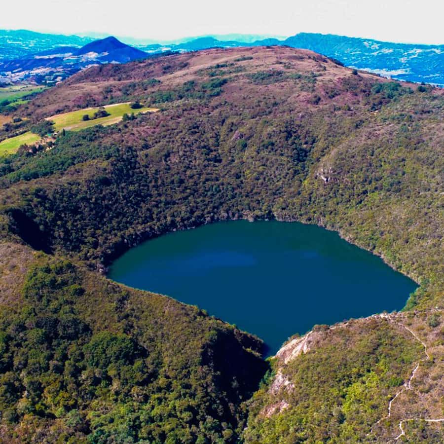 Guatavita Sacred Lake Tour & Casa Loca Shared Tour - Entering Guatavita: a sacred setting, not just a viewpoint
