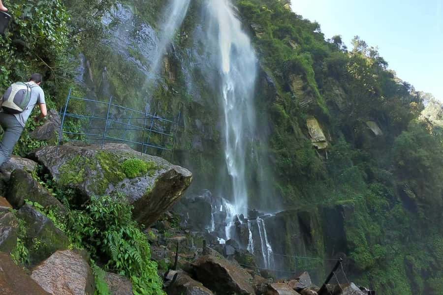 La Chorrera and Chiflon Waterfalls Private Hike Tour - El Chiflón Waterfall: The 55-Meter Warm-Up