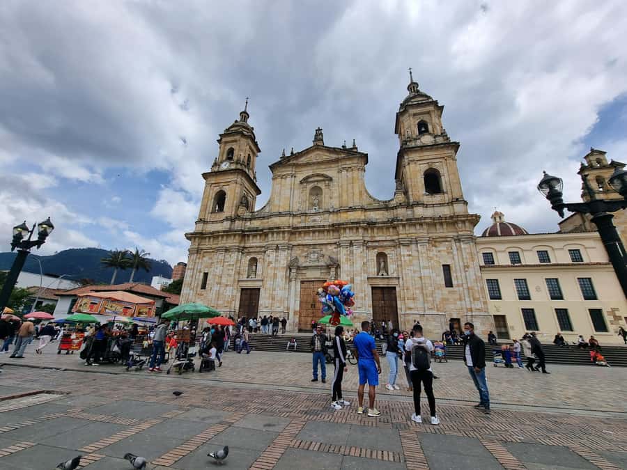Layover City Tour or Conexion in Bogota - La Candelaria walking: the city’s center, on your own feet