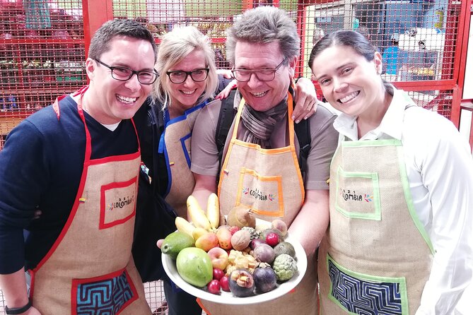PALOQUEMAO MARKET FOOD TOUR. EXOTIC FRUIT. LOCAL SNACKS. /Min 2 pax - Key highlights you’ll care about