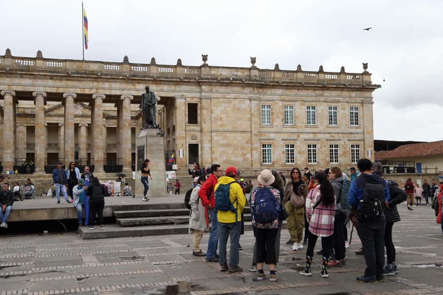 Shared Tour Colombian Conflict War, Drug Trafficking & Peace - Why This Conflict-Era Walk in Bogotá Works