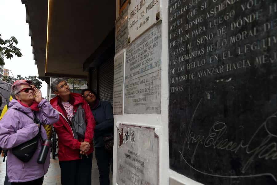 Shared Tour Colombian Conflict War, Drug Trafficking & Peace - How the Tour Flows: From Independence to Today’s Armed Groups