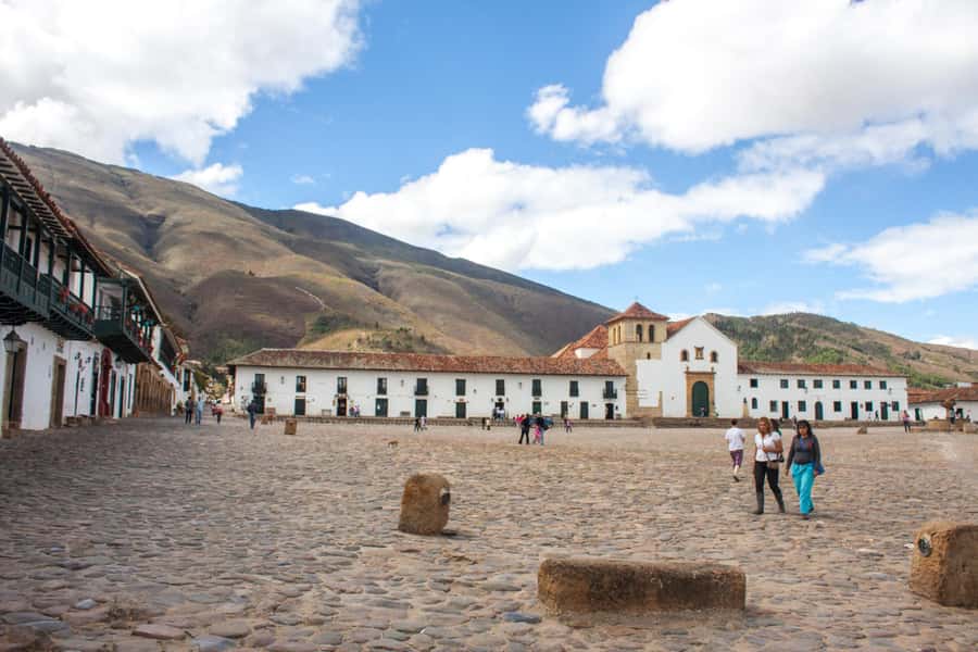 Villa de Leyva Trip by Private Transportation - Picking Two Stops Before Villa de Leyva: Lagunas Azules, Casa de Barro, El Fossil, El Infiernito