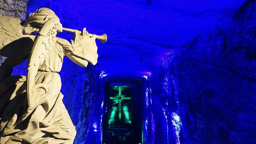 Zipaquirá: Private Salt Cathedral Mine and Walking Tour - Inside the Cathedral of Sal: Architecture + Audio Support